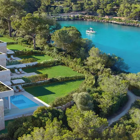 Resort Ikos Porto Petro 5*